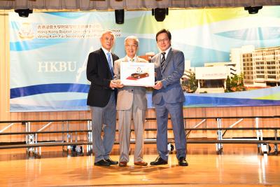 Dr. K K Wong Scholarship for Excellence in Further Studies