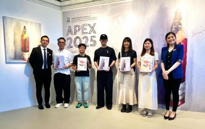 <<APEX 2025 Visual Arts Graduation Show Opens with Distinguished Ceremony>>