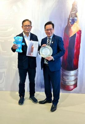 <<APEX 2025 Visual Arts Graduation Show Opens with Distinguished Ceremony>>