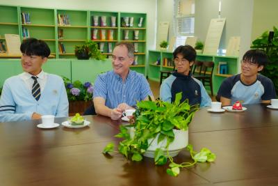 An Inspiring Dialogue with Cambridge's Professor Colm Durkan: Insights for Our Future Engineers & Doctors