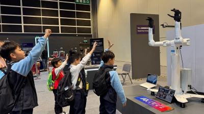 🚀 Our Young STEAMers Explore the Future of AI! 🎨🤖