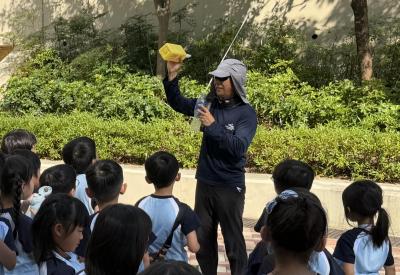 From Classroom to Ocean: First-Graders Learn About Marine Plastic Pollution