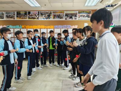 Cultural Exchange with JIS