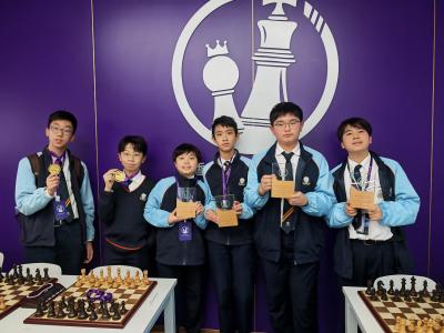 Team photo after the Hedon Interschool Chess Doubles Championship.