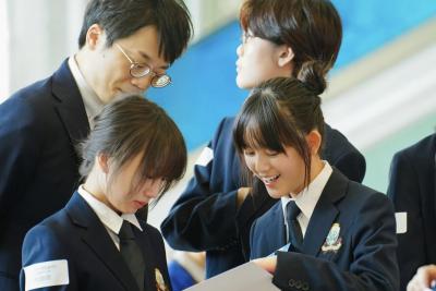 🌟 香港浸會大學附屬學校王錦輝中小學勇奪「平等機會盃」校際辯論比賽總冠軍