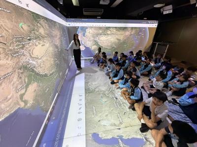 <<✨ InnoCave 沉浸式學習之旅——五年級「長江探源」！🏔️🌊>>