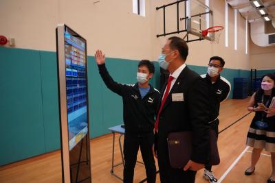 School Visit by HKBU President & Vice-Chancellor