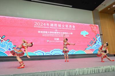 我校中國舞隊獲邀參與國際婦女節酒會的表演活動
