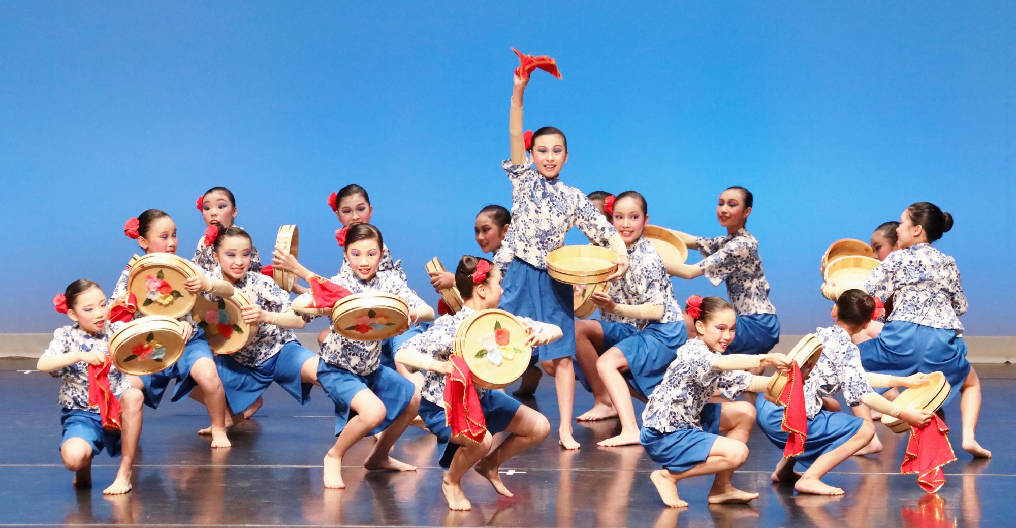 The Senior Chinese Dance Team participated in the 55th Schools Dance Festival Group Dance Competition and won the Honours Award (the Champion).
