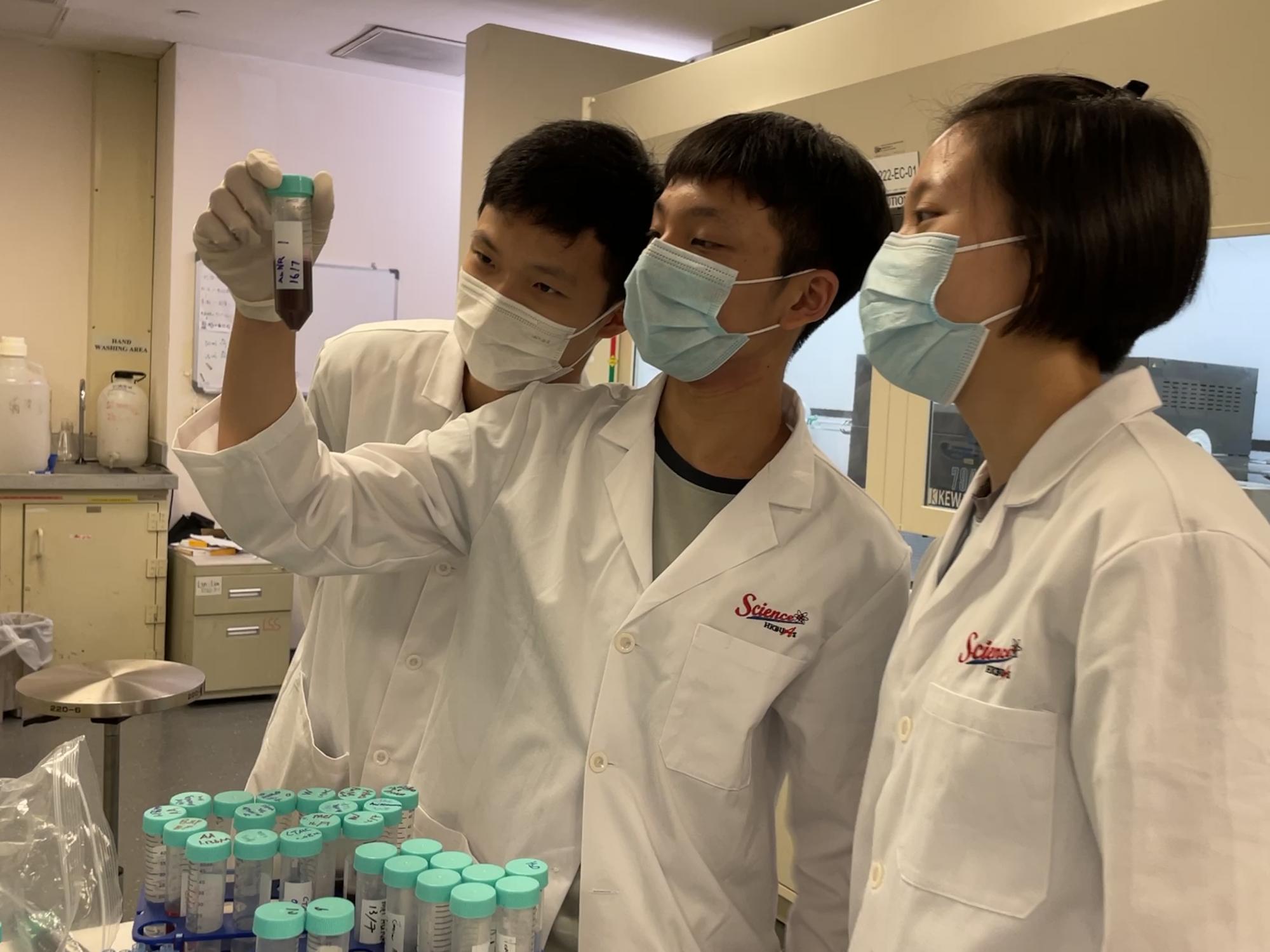 Student researcher participated in Hong Kong Science Fair and achieved excellence